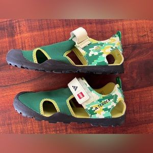 Kids Adidas TERREX X LEGO® CAPTAIN TOEY SANDALS